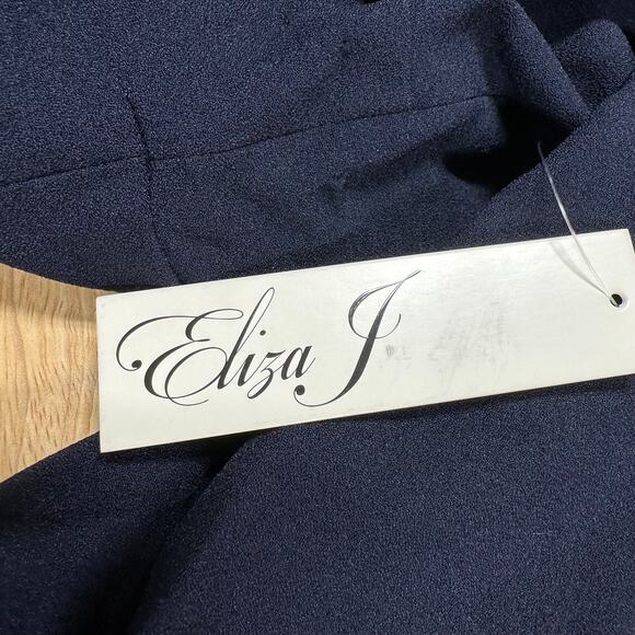 Eliza J NWT Bubble Sleeve Crepe Jumpsuit Navy Size 22W Straight Leg Pleated - Picture 6 of 9